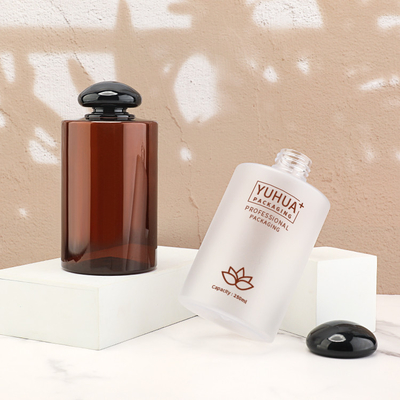 El cuerpo recargable lava las botellas vacías 250ml 300ml del champú