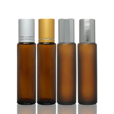 Embalaje cosmético de lujo envasado en botellas de vidrio con tapa de oro