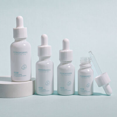 Contenedor liso personalizado diseñado para aceites esenciales, sueros y aplicaciones cosméticas