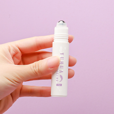 rollo plástico de 10ml 15ml PP en logotipo modificado para requisitos particulares color blanco de la botella
