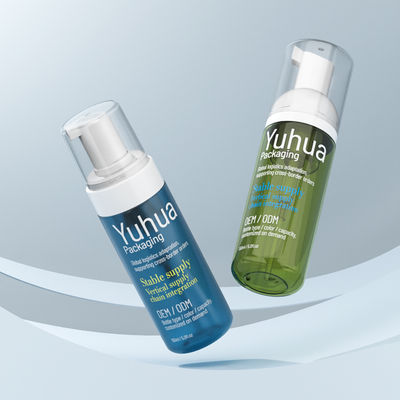 Botella de espuma de plástico transparente o personalizada con tapa de bomba e impresión en pantalla de seda que ofrece un embalaje duradero reutilizable para productos líquidos